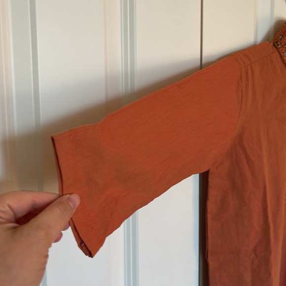 Junaid jamshed (JJ) 4YO boy Kameez with embroidery on the collar. - Picture 5 of 8